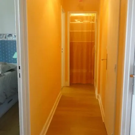 Grand Appart Rez De Chaussee Apartment Moulins (Allier)